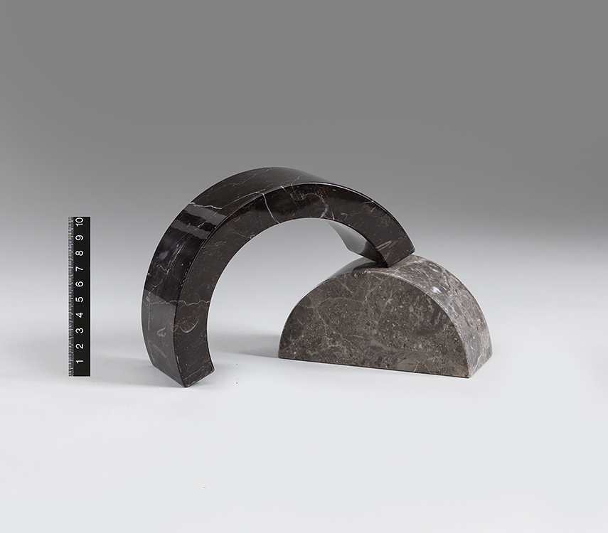 石のオブジェ アーチ型2点セット (黒・大理石) / マイハウスレンタル